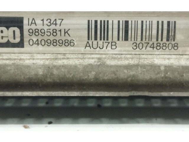 Интеркулер  30748808   Volvo XC90 