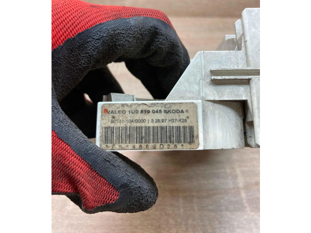 Блок управления климат-контролем 1U0819045   Skoda Octavia Mk1 (1U)