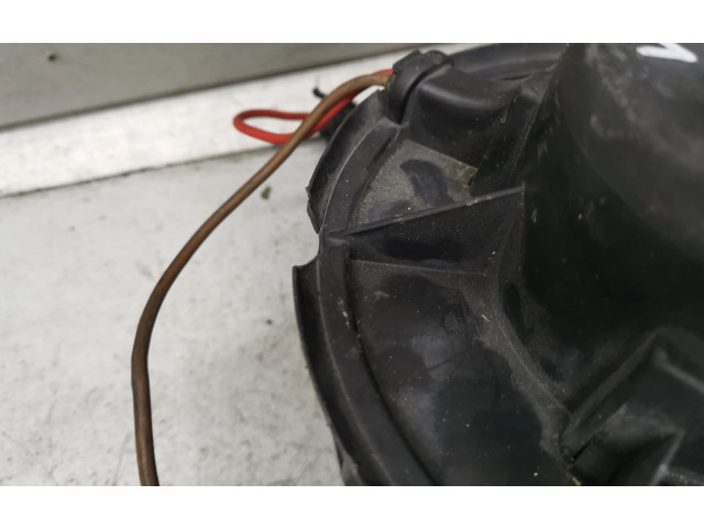 Вентилятор печки    881055650   Volkswagen Golf III