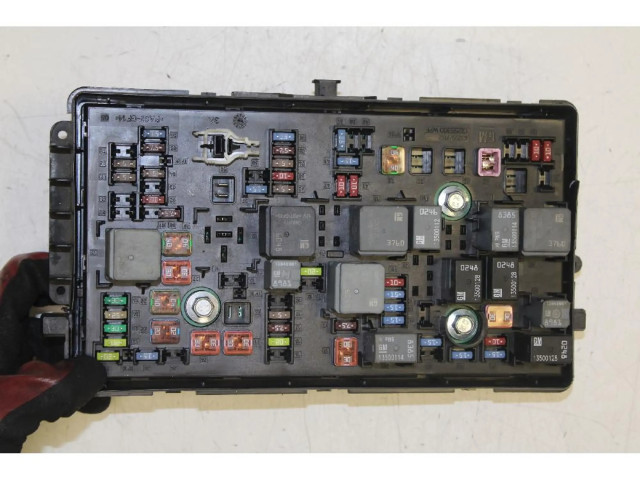 Pojistková skříňka Chevrolet Cruze 2012