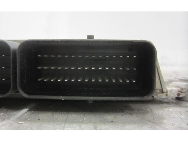 Блок управления двигателем Блок управления 96983177 Chevrolet Astra