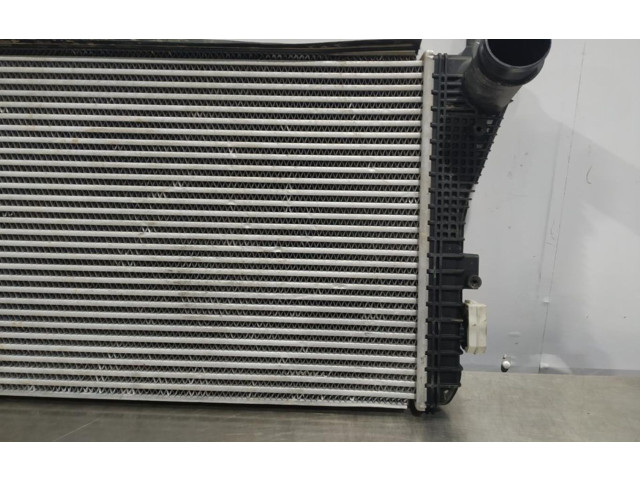 Интеркулер  1K0145803CG   Volkswagen Golf VII 