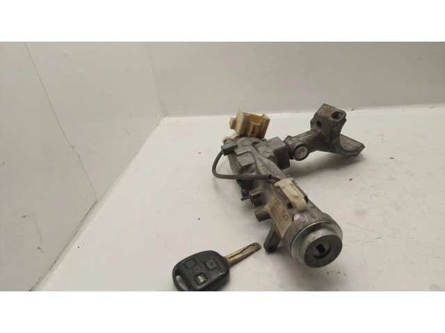 Комплект блоков управления 8966153030, 1753002541   Lexus IS 200-300