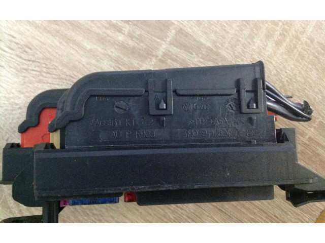   Pojistková skříňka 4H0941824   Audi A4 S4 B8 8K 2012