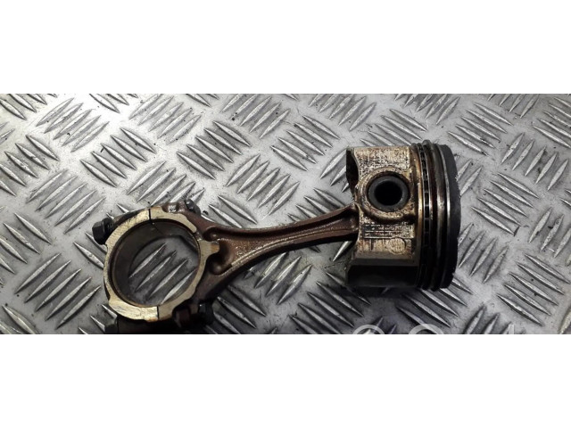 Поршень с шатуном Lexus IS 200-300 для бензинового двигателя 2.0