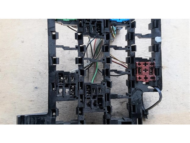 Блок предохранителей 14447 Ford Galaxy