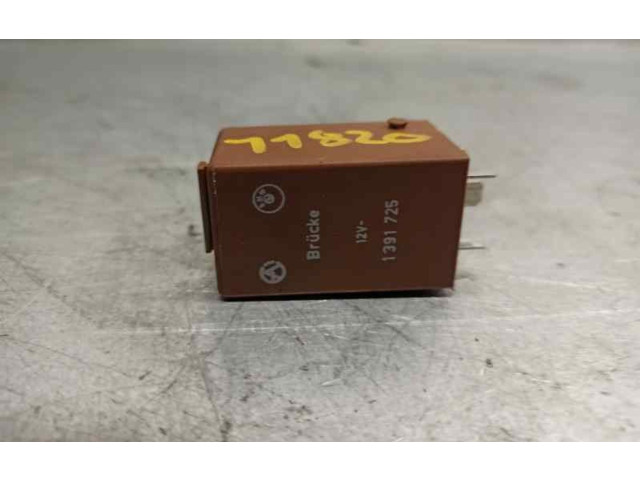 Pojistková skříňka 1391725 BMW 5 E34 1989