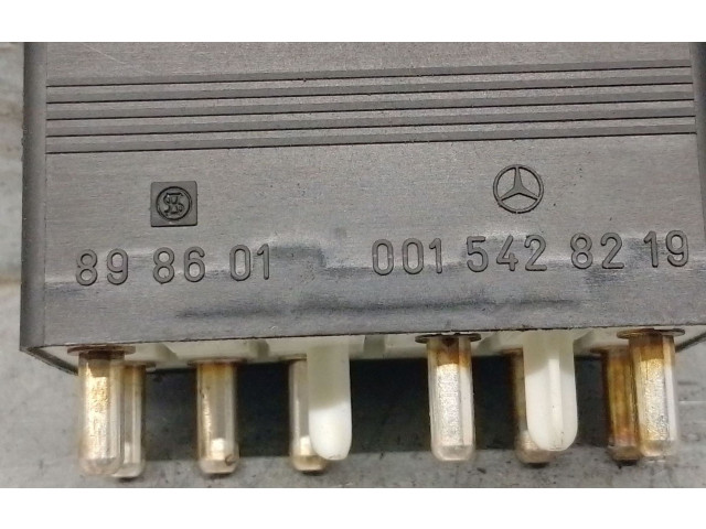 Pojistková skříňka 0015428219 Mercedes-Benz C W202 1994