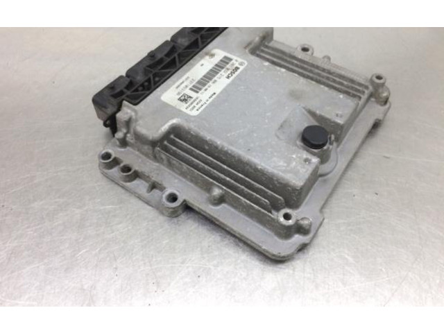 Блок управления двигателя 0281032215, 237106319R Dacia Dokker