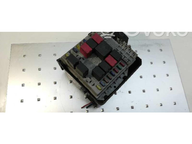 Блок предохранителей 51742420   Alfa Romeo GT       