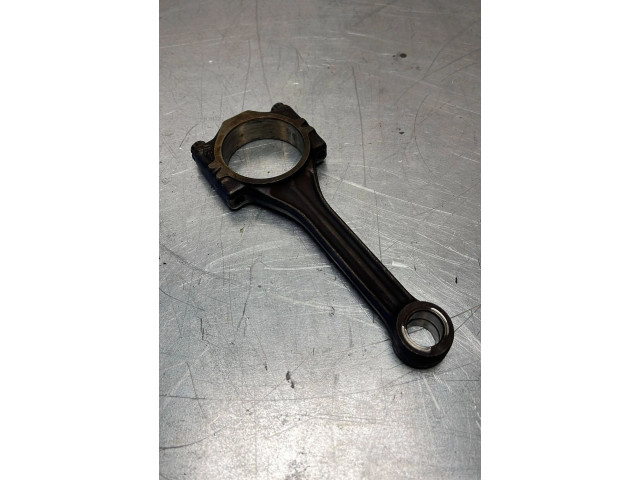 Шатун AKQ AKQ Volkswagen Golf IV