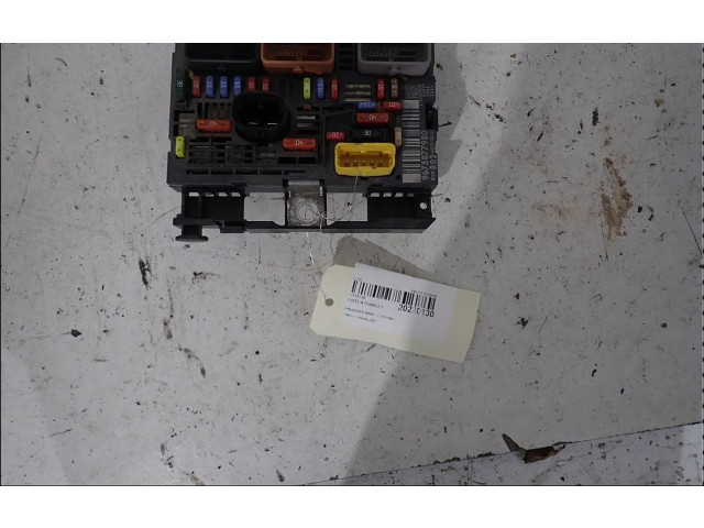   Pojistková skříňka 9807028580   Peugeot 5008 2011