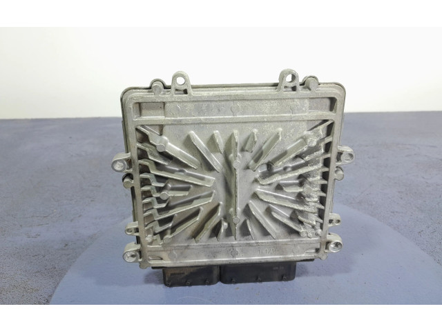 Блок управления двигателем Блок управления 30743103, 30743103 Volvo S80