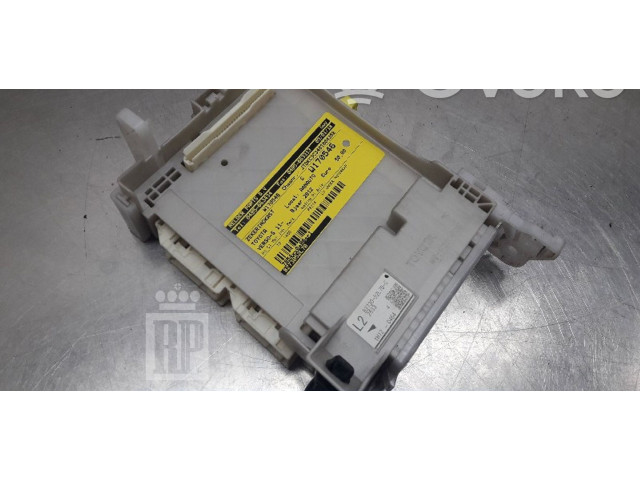 Pojistková skříňka 8273052L70, 8273052L70 Toyota Verso-S 2012