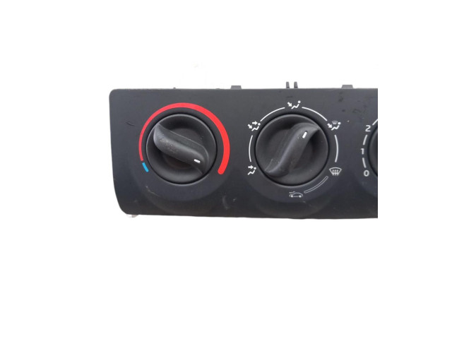 Блок управления климат-контролем 7701049073 Renault Clio II