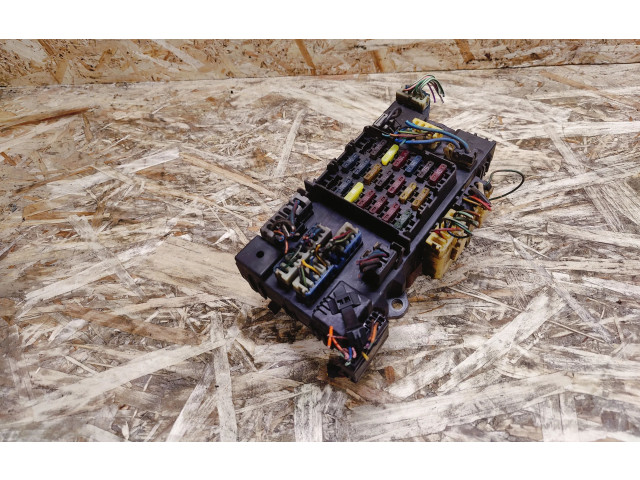 Pojistková skříňka 2431030P00 Nissan 240ZX, 280ZX, 300ZX 1990