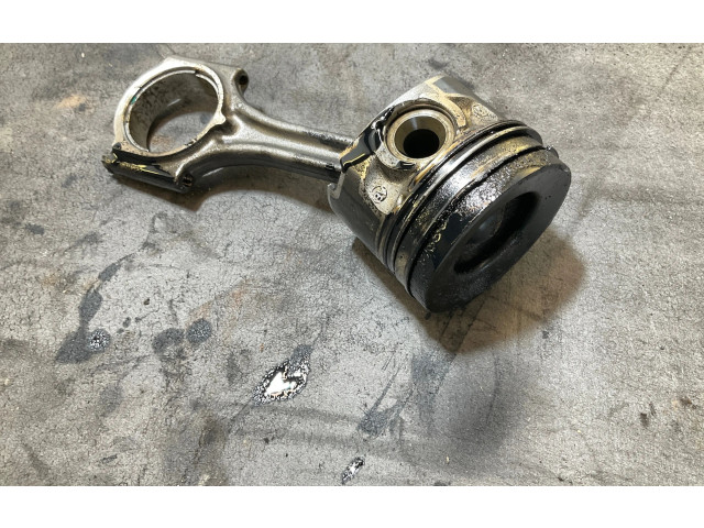  Поршень с шатуном DV5RD   Peugeot Partner III  