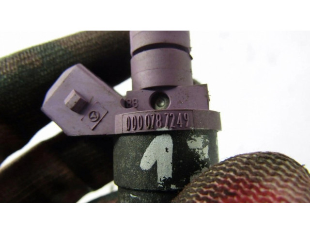 Vstřikovač 0000787249 Mercedes-Benz C W203 pro benzínový motor 2.0 111.955