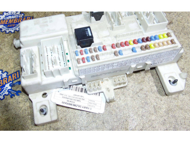 Блок предохранителей 31254749, 519096812 Volvo C30