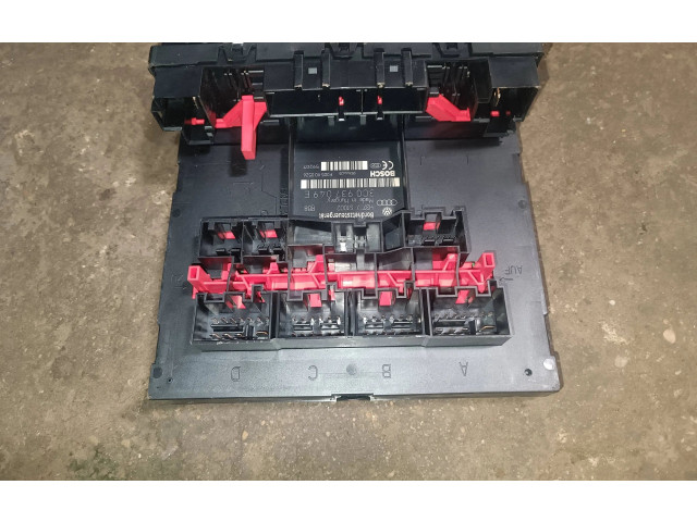 Блок предохранителей 3c0937049e Skoda Octavia Mk2 (1Z)