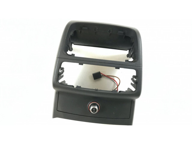 Другая центральная деталь консоли (туннеля)