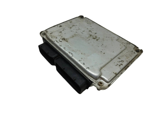 Блок управления двигателя 045906019CE, 0281013179   Skoda Fabia Mk2 (5J)