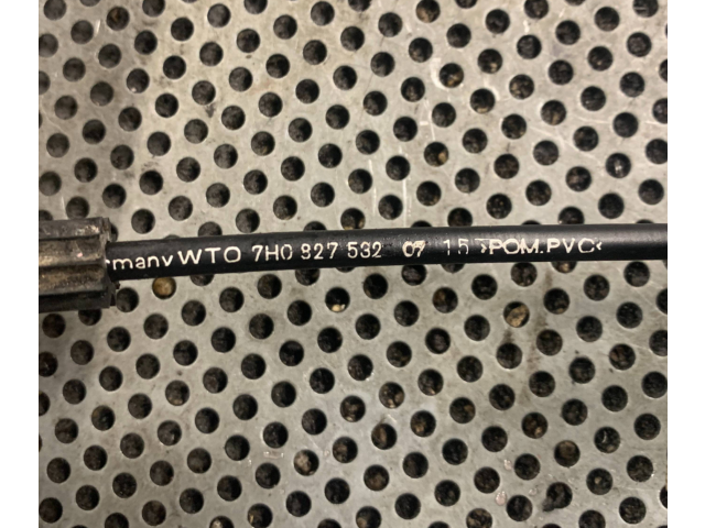 Zámek zadních dveří 7H0827532 Volkswagen Transporter - Caravelle T6 2016