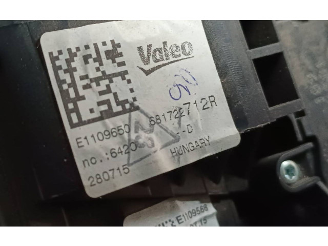 Подушка безопасности водителя 681722712R Dacia Duster