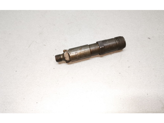 Vstřikovač 0000100551 Mercedes-Benz C W202 pro naftový motor 2.5