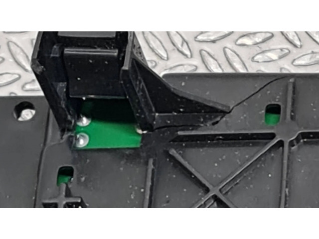 Pojistková skříňka 9643498880 Citroen C3 2004