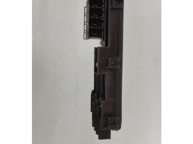 Блок предохранителей  2115452601, 01394841   Mercedes-Benz ML W164    