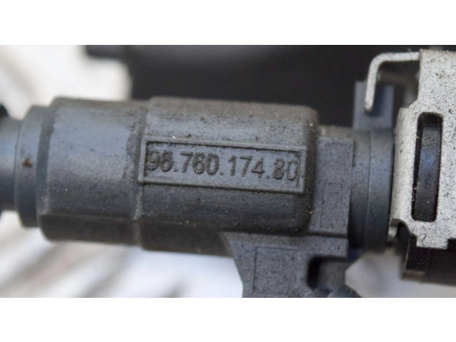 Vstřikovací lišta 9816955780, 9676020480 Citroen C3 pro benzínový motor 1.2