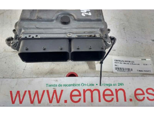 Блок управления двигателя 8667577   Volvo V50