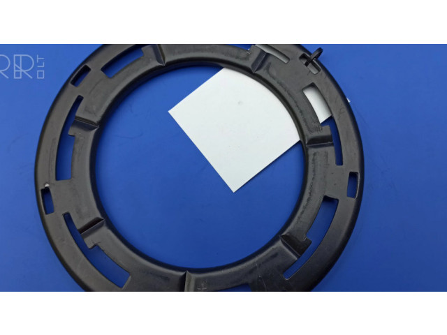 Гайка топливного насоса (топливного бака)