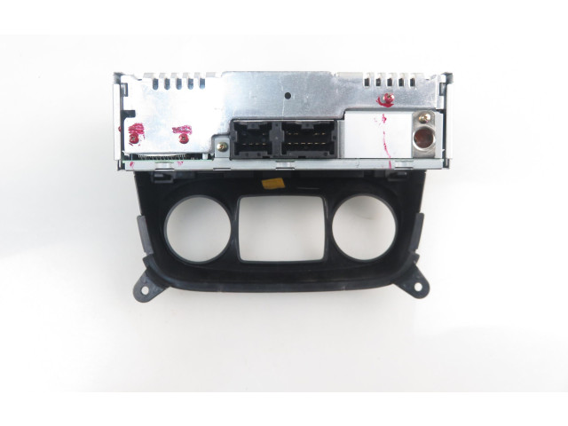 Радио/ проигрыватель CD/DVD / навигация Nissan Sentra B15