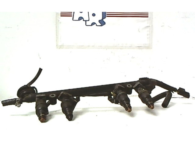 Топливная рампа    Rover 200 XV  