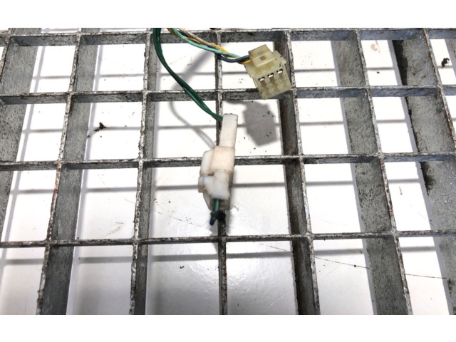 Зеркало электрическое Subaru Forester SF 2000 - 2003 года