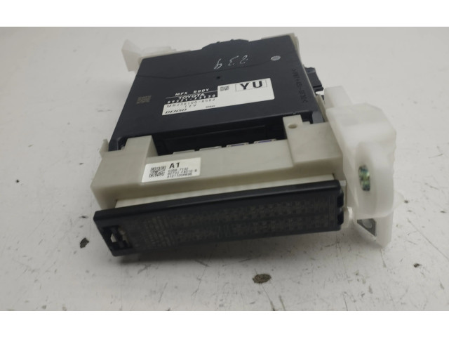 Блок предохранителей 89221F4130 Toyota C-HR