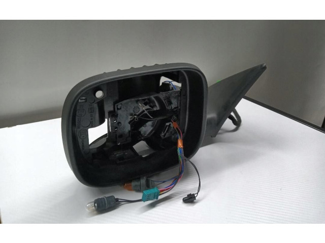 Зеркало электрическое Volvo XC40 - года