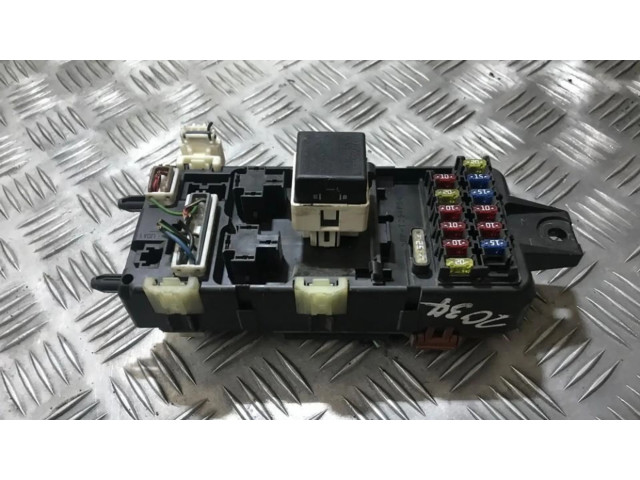 Блок предохранителей 1j100575, 1j10-0575 Mitsubishi Space Star