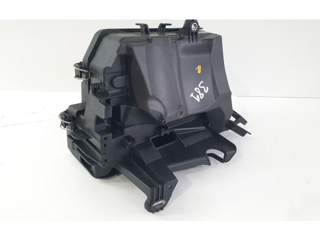 Блок предохранителей A2465400182, A2465400024 Mercedes-Benz A W176