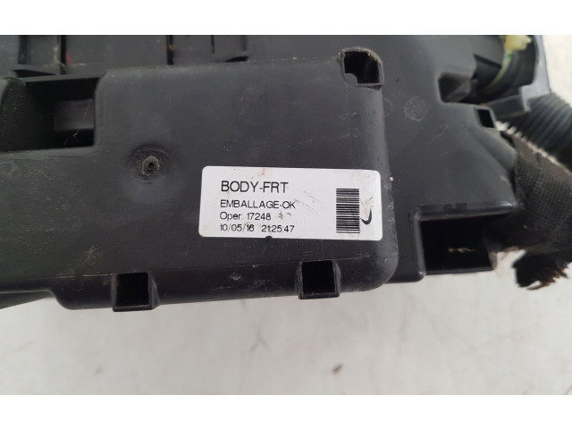 Блок предохранителей     Opel Meriva B    