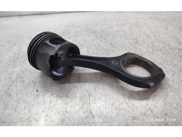  Поршень с шатуном    Chrysler 300 - 300C  