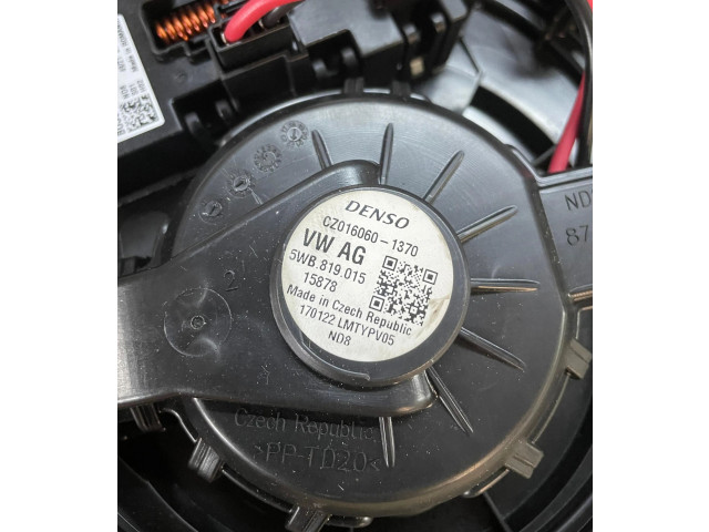 Вентилятор печки 5WB819015 Volkswagen Golf VIII