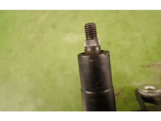 Pojistková skříňka Двигатель стеклоочистителя заднего стекла 5H0955711 Skoda Octavia Mk4 2021