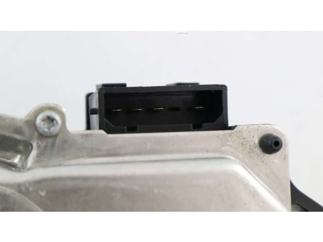 Моторчик заднего дворника 2K0955712F    Volkswagen Caddy