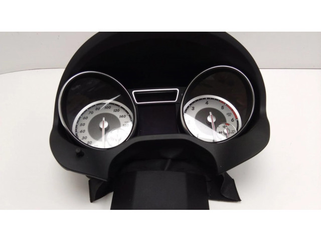 Přístrojová deska Mercedes-Benz GLA W156 2014 A1569004601, 0263698065