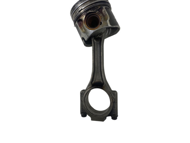 Píst Volkswagen Polo IV 9N3