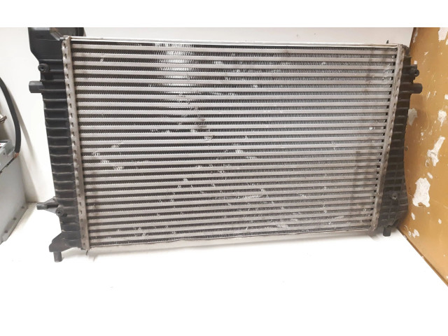 Интеркулер Volkswagen Caddy