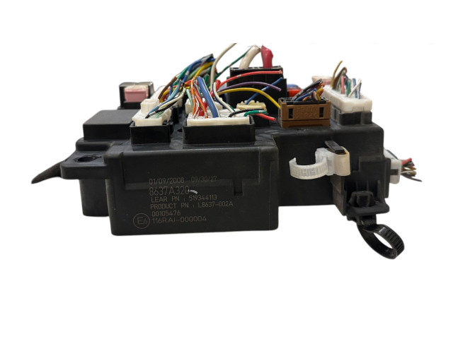 Блок предохранителей 8637A320, L8637002A Mitsubishi Outlander